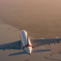 Video: Pārgalvji ar 'reaktīvām mugursomām' lidinās ap milzīgo aviolaineri A380