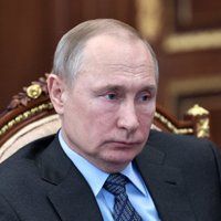 Bloomberg: В Кремле обсуждают сценарии передачи власти Путиным