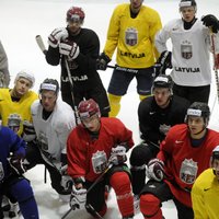 Latvijas hokeja izlasi pamet vārtsargs Jānis Kalniņš