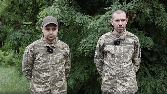 "Droni karājas virs mums dienu un nakti." Ukraiņu karavīri atklāti stāsta par notiekošo frontē 