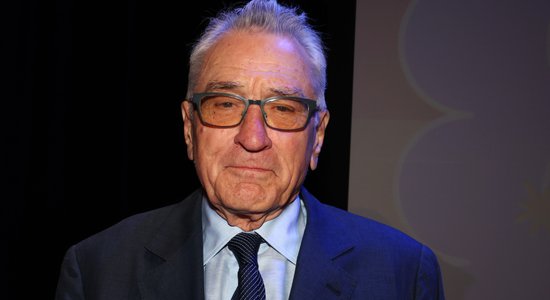 Kā izskatās Roberta De Niro ikdiena ar mazuli