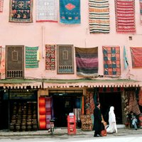 Žilbinošas krāsas un kodēti vēstījumi - stāsts par vienu no noslēpumainākajiem Marokas dārgumiem