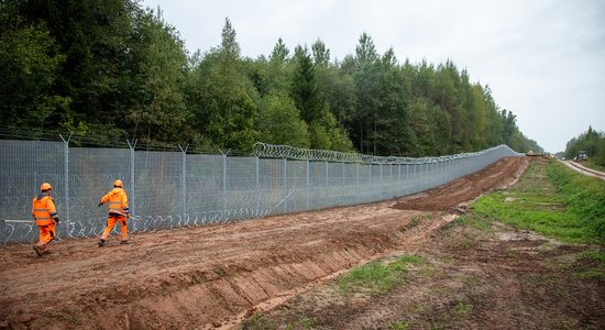 VNĪ: atmežošana kavē žoga uz Latvijas-Baltkrievijas robežas izbūves tempu; pabeigti 17,5 kilometri