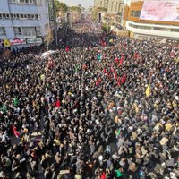 Ģenerāļa Soleimani bēru procesijā drūzmā bojā iet 50 sērotāju