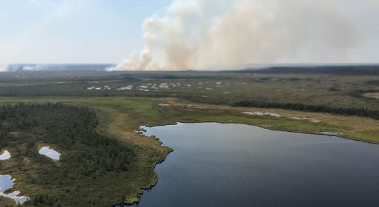 VMD cer drīzumā ierobežot ugunsgrēku Saklaura purvā Ramatas pagastā