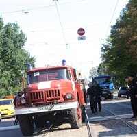 Saduroties VUGD auto un vieglajai automašīnai, Daugavpilī cietuši četri cilvēki