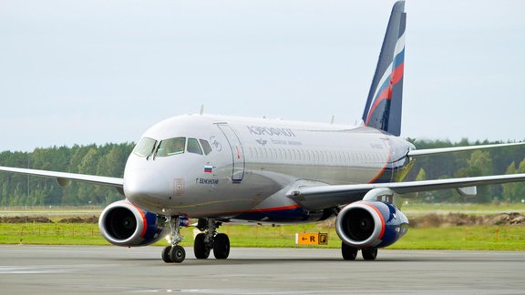 Lidostā "Rīga" tika pirmo reizi uzņemta un apkalpota Sukhoi Superjet 100-95B - 9