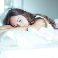 Produkti, kas uzlabo miegu, un naktsmiera 'zagļi'