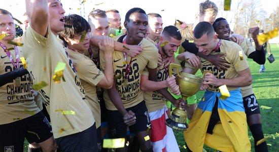 Čempionei 'Valmierai' un 'Spartaks' komandām liedz reģistrēt jaunus futbolistus