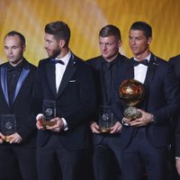 Foto: Krāšņā ceremonijā sveikti pasaules labākie futbolisti