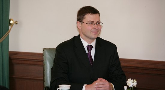 Ministru prezidents dosies uz Kurzemi