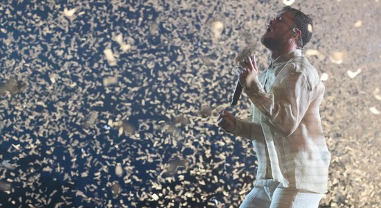 Foto: Ar iespaidīgu šovu Viļņā koncertē 'Imagine Dragons'