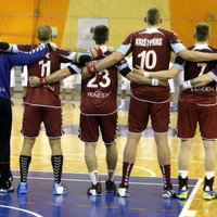 Latvijas handbola izlase varonīgā EČ kvalifikācijas turnīra cīņā apspēlē Slovākiju