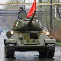 Latvijā pirkta T-34 tanka pārdošana krievam beidzas ar nosacītu cietumsodu