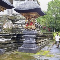 Pēc kāda igauņu pāra mīlas rotaļām Bali apsver iespēju izkārt tempļos zīmes 'no sex'
