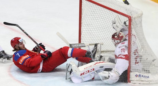 Video: Kuzņecovam fantastisks 'gols' Krievijas uzvarā pret Šveici