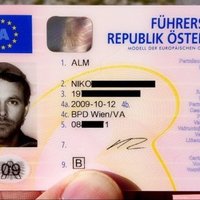 Австриец сфотографировался на права с дуршлагом на голове