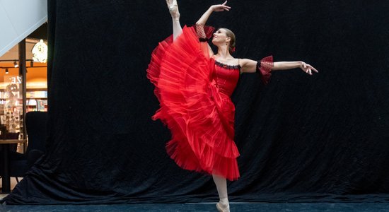 Foto: Ar tradicionālo bezmaksas koncertu atklāts Baltijas Baleta festivāls