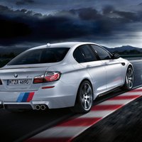 'BMW M5' un 'M6' pieejami ar papildus 'M Performance' pakotni