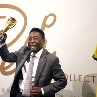 Пеле распродал все свои награды за 4,4 миллиона евро