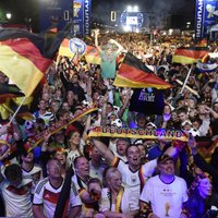 Starojoši Vācijas fani svin uzvaru