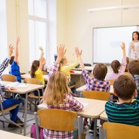 Skolotāju algas: IZM piedāvā ieviest dažādus koeficientus atbilstoši skolēnu skaitam
