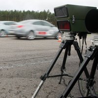 Aptauja: bez fotoradariem ceļu satiksmes drošība nav pasliktinājusies