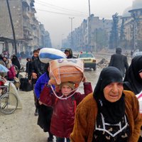 Alepo šausmas: Sīrijas spēki atbrīvotajos rajonos šauj civiliedzīvotājus