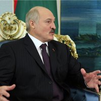 Лукашенко выловил сома весом 57 кг