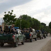 Talibu uzbrukumā Afganistānas armijas bāzei nogalināto skaits gandrīz trīskāršojies