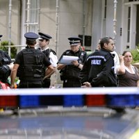 Aizdomās par terorismu aiztur piecus cilvēkus Birmingemas un Getvikas lidostā