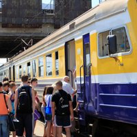 'Pasažieru vilciens' šogad sola biļešu tirdzniecības revolūciju; biļetes internetā varēs pirkt otrajā pusgadā