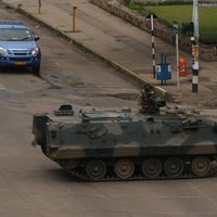 Zimbabvē notiekošais atgādina apvērsumu, paziņo Āfrikas Savienība