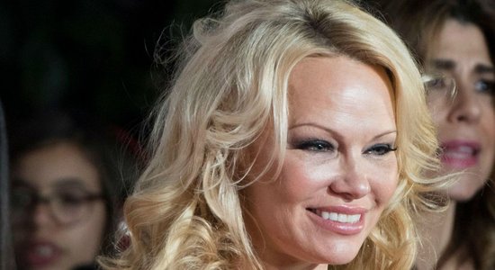 Pamela Andersone atklāj noslēpumus par savu seksuālo dzīvi