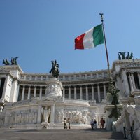 Itālijas likumdevēji arī piektajā balsošanas kārtā neievēl prezidentu