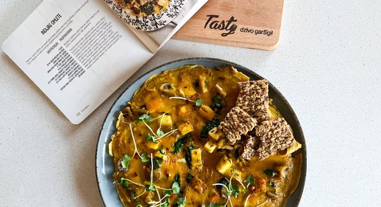 Recepte no grāmatas: pikantā karija omlete Indijas noskaņās
