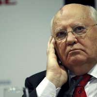 Горбачев: заносчивость США испортила отношения с Россией