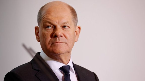 olaf,scholz,bundeskanzler,deutschland,berlin,bundeskanzleramt,presestatements,des,bk,und,prof.,juta,almendinger,anl