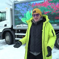 Video: Pauls Timrots izmēģina atkritumu vedēja darbu