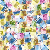 За продление "инвестиционных" видов на жительство иностранцам в Латвии придется платить 5000 евро