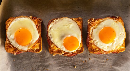 33 garšīgu karstmaizīšu idejas lieliskam rītam