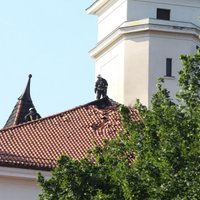Būvnieki: pagaidu jumts Rīgas pilij būs ne ātrāk kā pēc divām nedēļām