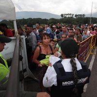 Венесуэла вновь открыла границу с Колумбией