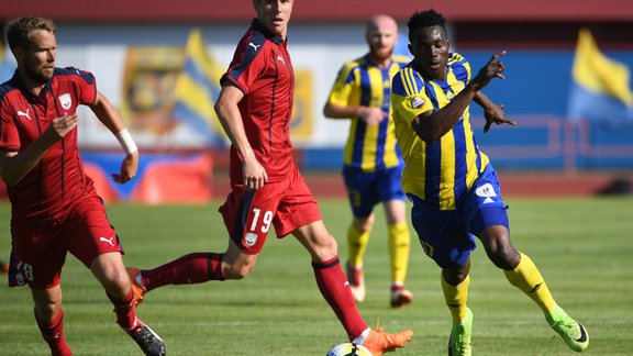 Futbols, UEFA Eiropas līgas kvalifikācijas spēle: FK Ventspils - Bordo Girondins - 5