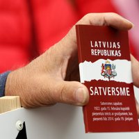 "Satversme nav "TikTok"" – parlamenta vairākums noraida LPV piedāvātās izmaiņas