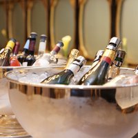 Франция пригрозила России из-за закона о шампанском