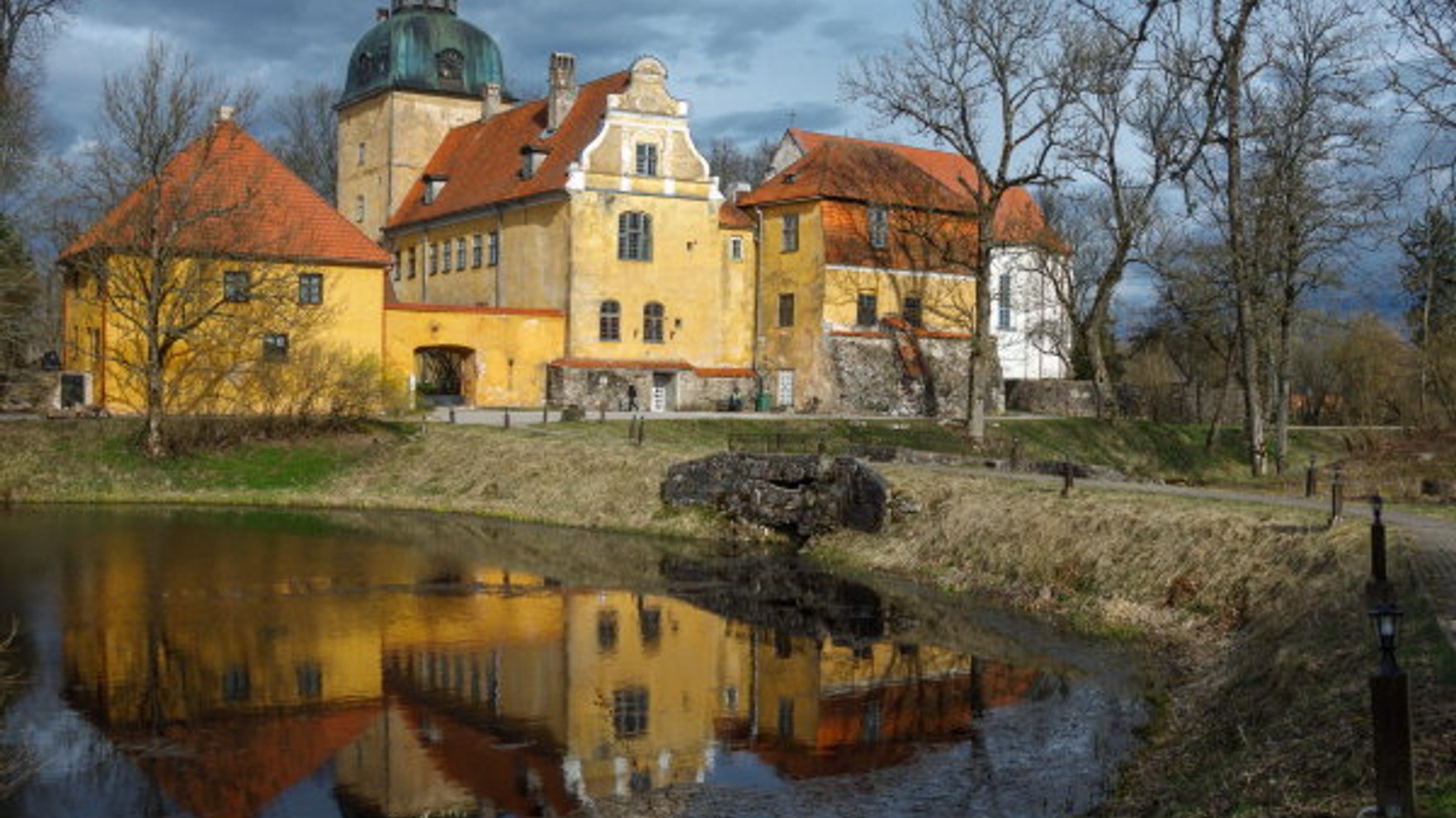 Lielstraupes pilij meklē ilgtspējīgus risinājumus; iesaistās arī Fon Rozenu pēctecis