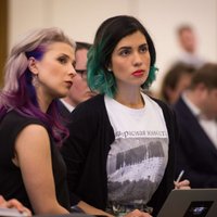 'Pussy Riot' piedalīsies Glastonberijas festivālā