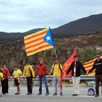 КС Испании приостановил указ о референдуме в Каталонии