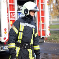 Ugunsgrēkā Valmierā no liesmām izglābti divi cilvēki